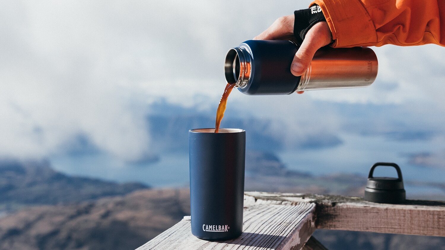 https://www.camelbak.se/pub_docs/files/FW_Camelbak_Aug_21-2219.png