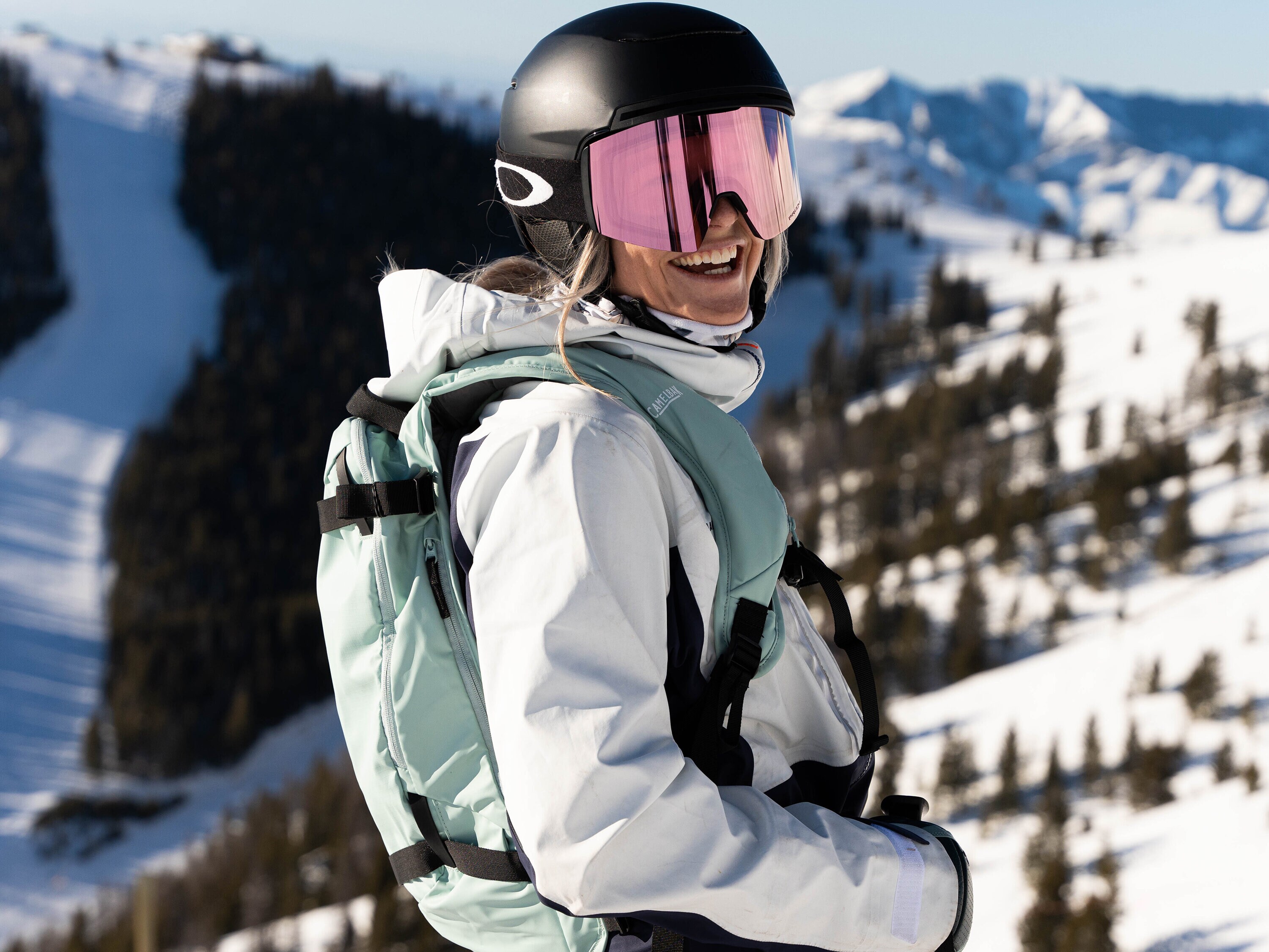 https://www.camelbak.se/pub_docs/files/Startsidan/A7407590-–-Kopi.jpg