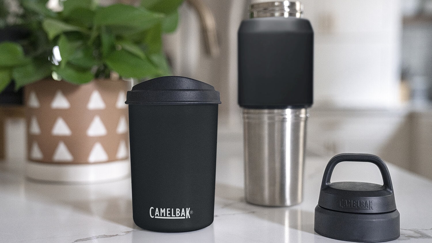 https://www.camelbak.se/pub_docs/files/multibev69_Blk.jpg